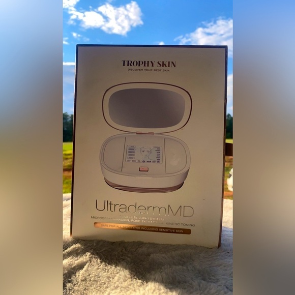 UltradermMD Trophy Skin Care Complete 3-in-1 System Aging Tool New Never Used - Picture 1 of 6